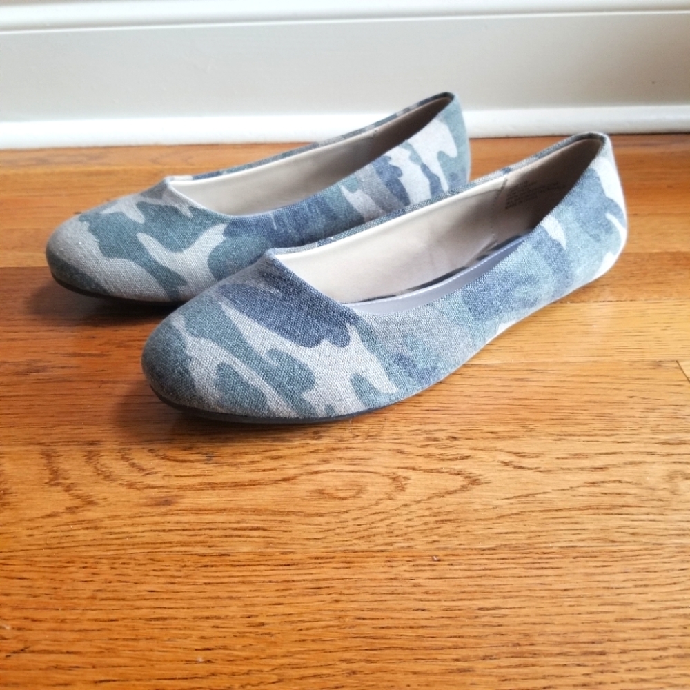 Dominique Nicole Camo Ballet Flats